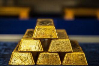 Gold futures hit lifetime high of ₹89,796/10g