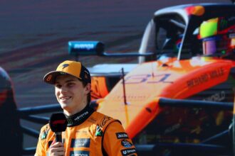 Chinese GP: Piastri takes first F1 pole after sprint second