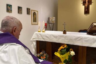 Pope Francis to leave hospital on Sunday, needs two months rest: Doctors