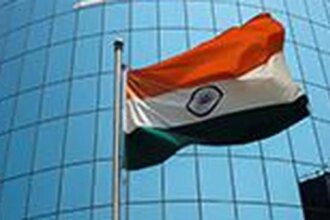 Investment advisers, research analysts can now collect one-year advance fees: SEBI