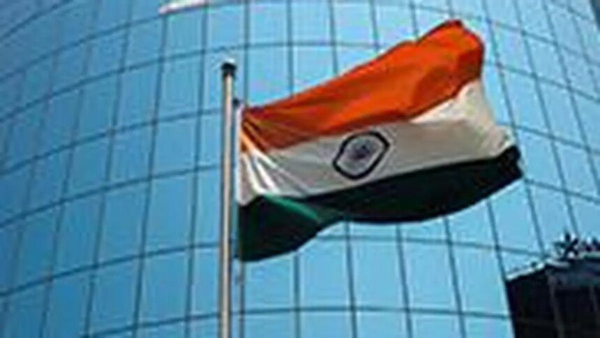 Investment advisers, research analysts can now collect one-year advance fees: SEBI