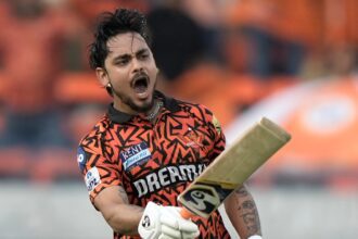 Sunrisers Hyderabad's batting might makes light work of Rajasthan Royals in Hyderabad