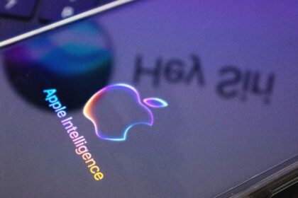 To Truly Fix Siri, Apple May Have to Backtrack on One Key Thing—Privacy