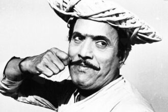 This actor's 9 films ran in theatres for 25 weeks, holds a Guinness World Record