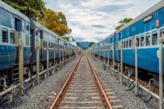 Aadhaar must for 1st 15 minutes of railway booking