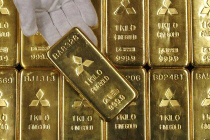 Gold: Premiums hit 10-month high as festive season draws near; China discounts widen