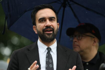 New York Governor Hochul endorses Zohran Mamdani for mayor amid poll surge