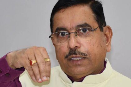 India says no immediate plan to permit export of wheat, wheat products