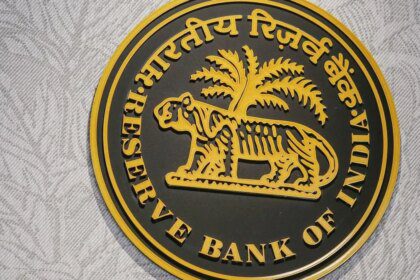 India's forex reserves jump $4.698 bn to $702.966 bn