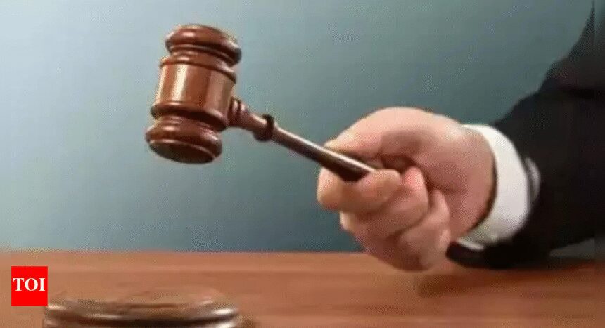 Karnataka  HC sets aside Karnataka Congress MLA's election, orders recount