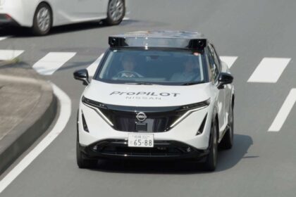 Nissan joins race for fully autonomous cars with new technology push