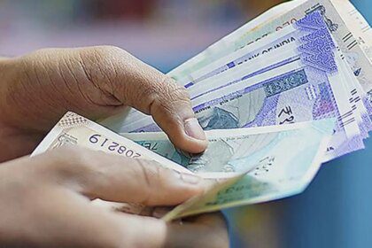 Rupee rises 25 paise to close at 87.84 against US dollar