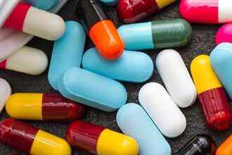 Markets crash 0.90% as US slaps 100% tariff on branded drugs