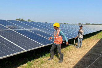 Waaree Energies shares drops 1% on ₹300 cr investment in battery storage unit