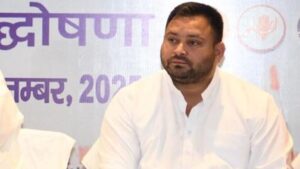 Bihar Elections:  RJD leader Tejashwi Yadav (right) in Patna, Bihar. (Santosh Kumar/ HT Photo)