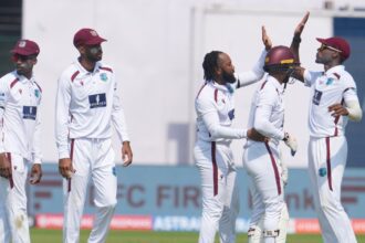 Brain Lara visits West Indies dressing room after Day 2 of Delhi Test against India