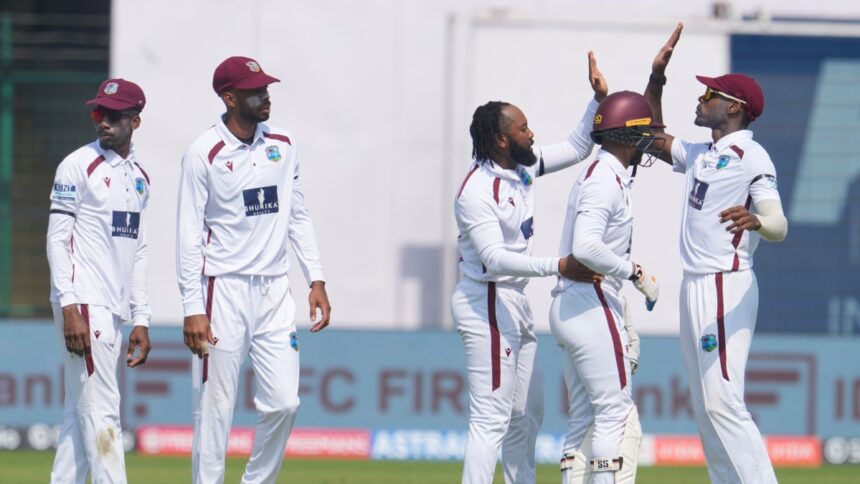 Brain Lara visits West Indies dressing room after Day 2 of Delhi Test against India
