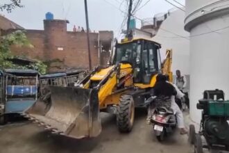 I Love Muhammad: Bulldozer action on Tauqeer Raza‘s aides sparks allegations of collective punishment in Bareilly