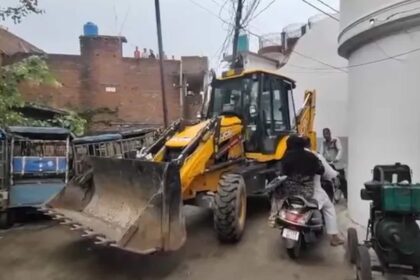 I Love Muhammad: Bulldozer action on Tauqeer Raza‘s aides sparks allegations of collective punishment in Bareilly