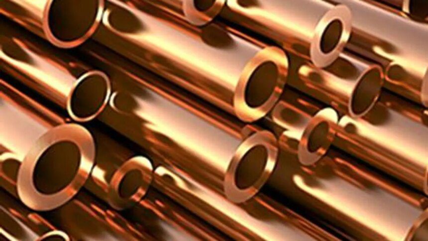 Copper makes a bullish breakout. Go long