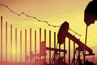 Crude oil edges lower after 5% gain in previous session