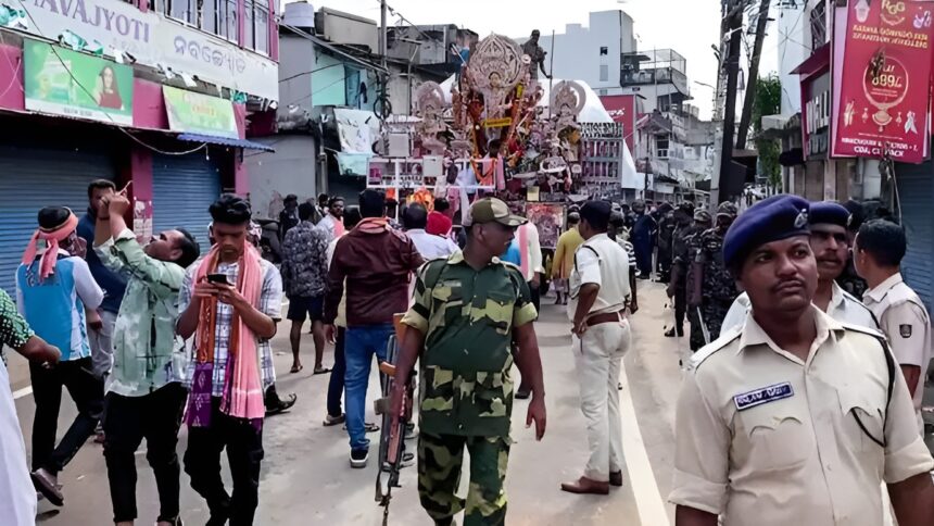 Cuttack on edge: VHP rallies defy ban as clashes over Durga Puja music trigger curfew and internet shutdown