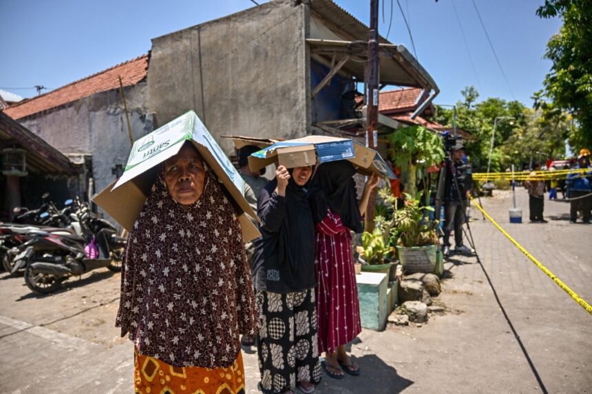 Hopes dim for survivors after Indonesia school building collapses