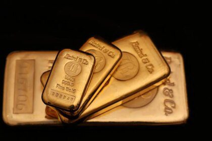 Festive demand, US inflation data to steer gold prices next week: Analysts