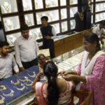 In Dhanteras rush, gold glitters despite high prices