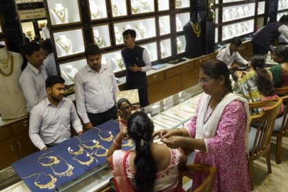 In Dhanteras rush, gold glitters despite high prices