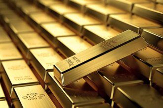 Gold rallies for sixth day on US rate bets and shutdown concerns