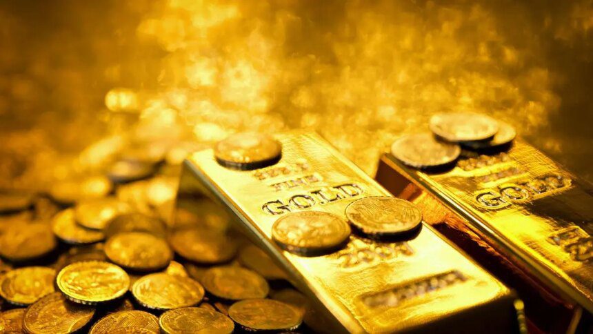 Gold futures climb ₹527 to ₹1.21 lakh/10 g amid firm global cues