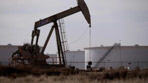 Crude oil futures decline as IEA forecasts supply glut