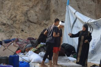 Israeli air strikes hit Gaza despite Trump’s ‘stop bombing’ demand