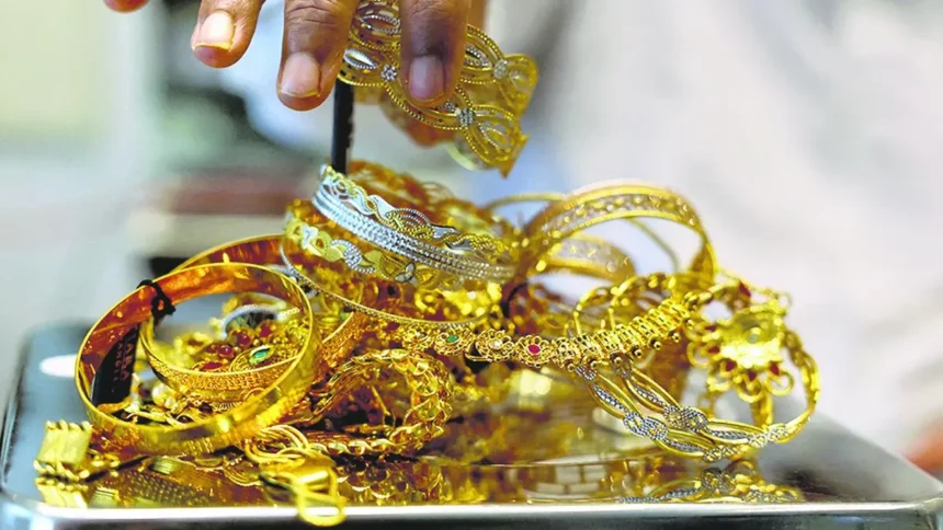 Gold Rate Today October 16 2025: Check latest Gold prices in Mumbai, Ahmedabad, Chennai Delhi, Bengaluru, Hyderabad, Kolkata & Other Cities