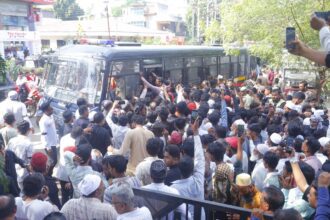 Maharashtra: Thousands join ‘Jail Bharo’ protest in Jalgaon against Waqf Act