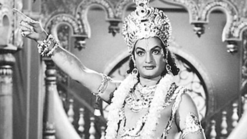 Only actor to play both Lord Ram and Ravan on screen | Dussehra special