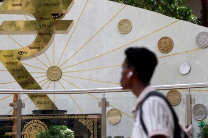 Rupee recovers 5 paise to 88.75 against US dollar in early trade