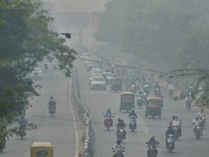 Thick smog blankets New Delhi after Diwali fireworks