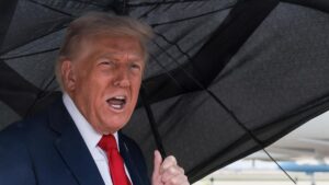 Trump threatens China trade cuts over soybeans, cooking oil