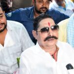 ‘Chhote Sarkar’ Anant Singh, former Bihar MLA, with supporters, speaks to the media at his residence, after getting bail in the Mokama firing case in Patna