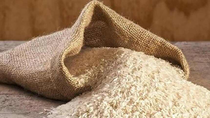 Global rice prices rise a tad, but trend may change soon on surplus supplies