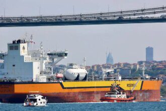 India to cut Russian oil imports after US sanctions