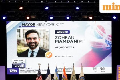 Mamdani, a Democrat, received 50.4% of the votes, while former Governor Andrew Cuomo, running on an independent line after his loss to Mamdani in the primary, garnered 41.3% with 75% of the vote counted. (File Photo: Reuters)