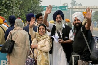 Pakistan welcomes Indian Sikh pilgrims in first crossing since May conflict