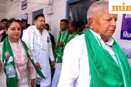 Saran: In this Monday, April 29, 2024 file photo, RJD chief Lalu Prasad Yadav with daughter Rohini Acharya and son Tejashwi Yadav during an event, in Saran district. A day after the RJD was drubbed in the Bihar assembly polls, party president Lalu Prasad