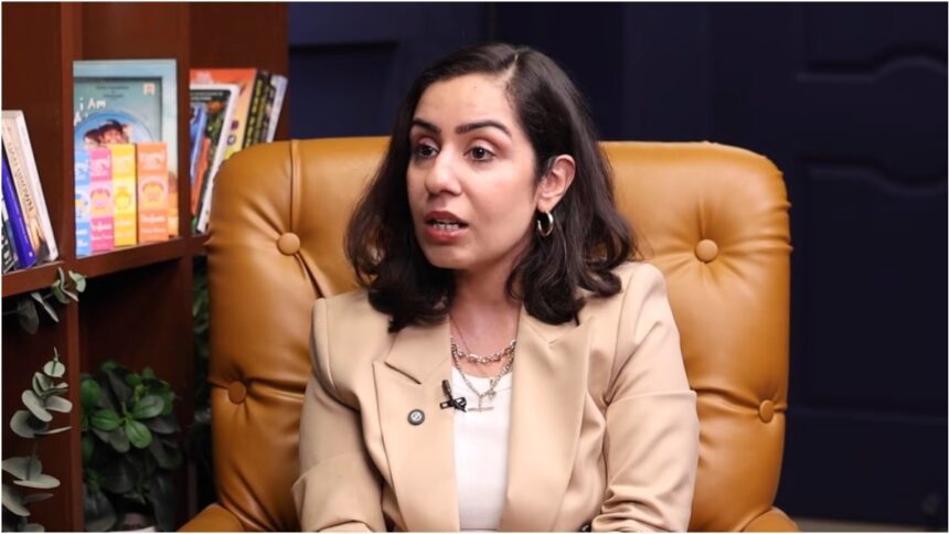 Private detective reveals star wife hired her to uncover husband's affair with younger actresses