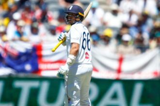 Ashes: Joe Root equalss Kohli on unwanted international list after horror start against Australia