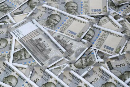 Rupee weakens 5 paise to settle at 88.75 against US dollar