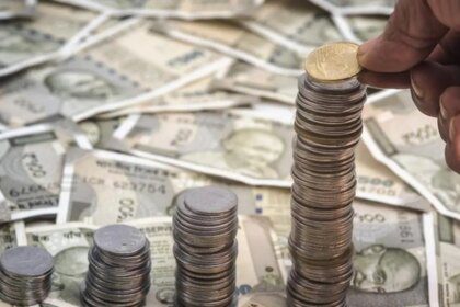 Rupee rebounds to settle 11 paise higher at 88.66/$